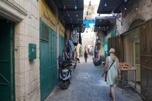 Walking to the Western Wall  